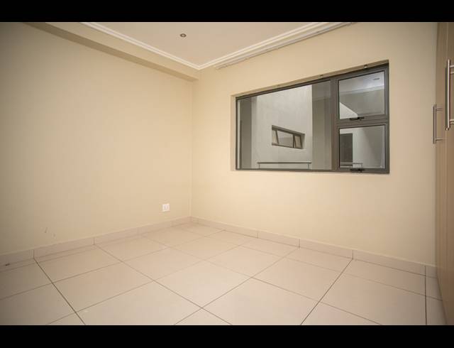 2 BEDROOM APARTMENT FOR SALE IN UMHLANGA RIDGE